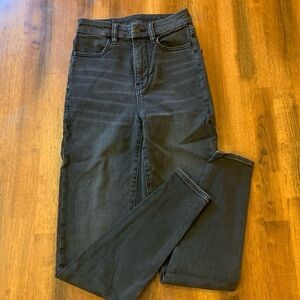 American Eagle jeans size 00 black curvy super high rise jeggings next level